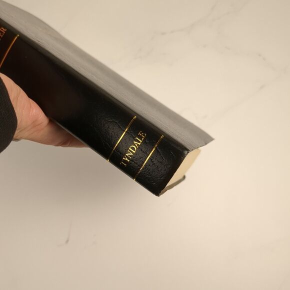 Holy Bible New Living Translation Red Letter Tyndale Gift & Award Edition 1997 - Picture 9 of 11